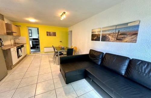 Korb Apartment | 22A Große Wohnung mit Terrasse und Smart TV