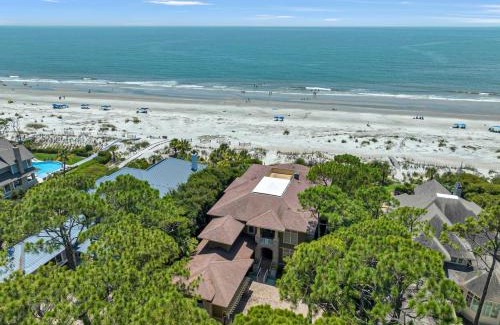 Sea Pines Villa | Relax at 23 Black Skimmer: Family-Friendly with Pool