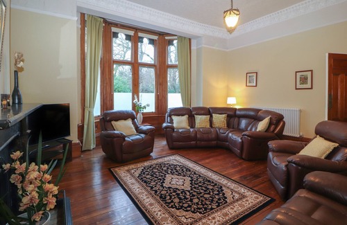 Carlisle Cottage | Family-Friendly Retreat with Garden at 23 Chatsworth Square