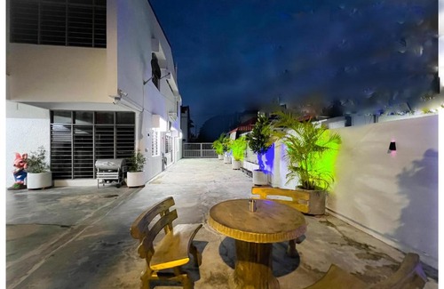 Mak Mandin House | Discover Vintage Charm at 23 HOUSE - Family-Friendly Stay