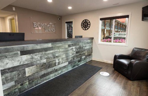 Fort McMurray Hotel | Pet-Friendly Motel for 6 Guests with Perfect Review Score