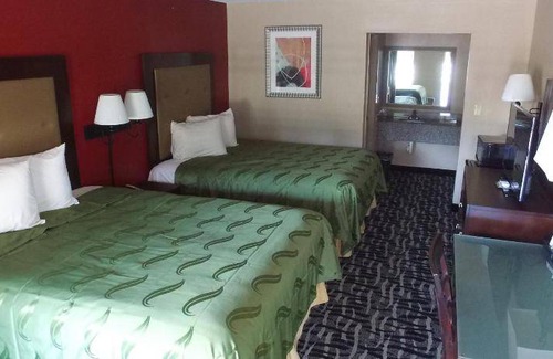 Trenton Hotel | Budget-Friendly Motel with Convenient Kitchen Amenities