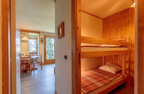 Bellentre Apartment | Cozy Studio Flat for 3 with Kitchen & Pet-Friendly Stay