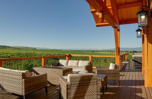 Felt House | Cozy Cabin with Hot Tub and Breathtaking Teton Views