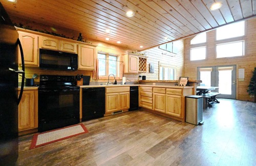 Island Park Cabin | Ideal Retreat 23 Miles from Yellowstone with Garage Access