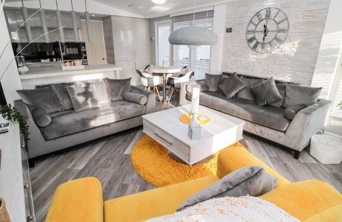 Swarland House | Pet-Friendly 23 Valley View in Felton - Rated 10/10!