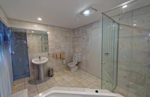 Bilambil Heights House | Discover 230 Scenic Drive: Pet-Friendly Haven with Pool