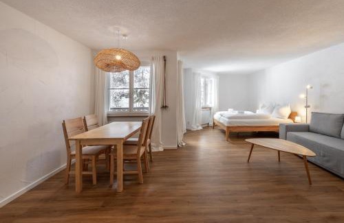 Vulpera Apartment | Stylish 2.5-Room Apartment with Sunny Balcony and Amenities