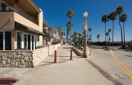 West Newport House | Family-Friendly Retreat at 2314 W Oceanfront A
