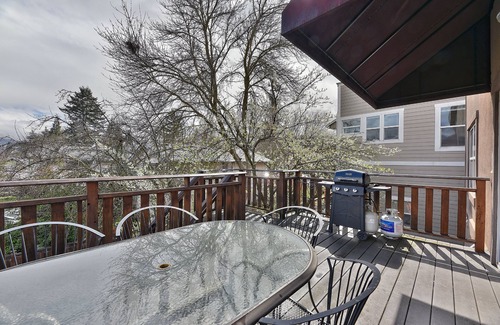 Historic Railroad District House | Top-Rated Duplex with Mountain View & Private Bathroom