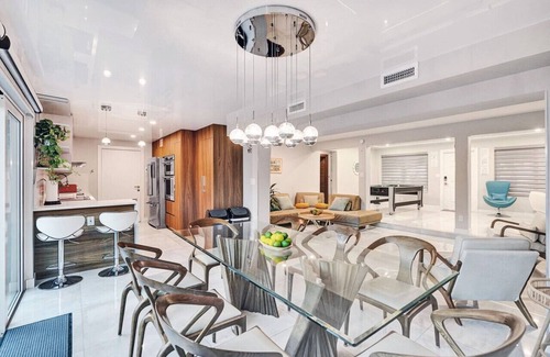 Dania Beach Villa | 235 SE 6th St Dania Beach