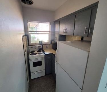 Crescent Lake Apartment | 236G Studio Apt Near DownTown