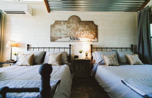 Dripping Springs Cabin | 23Acre Hill Country Retreat: Sleeps 80+|Pool |YOGA