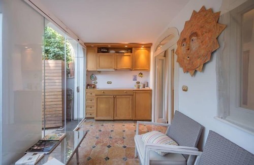 Capri House | 23Baci: Cozy Central House with Oceanfront Terrace