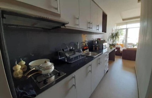 Safra Condo | 24/7 elect. Silvia's romantic waterfront apartment