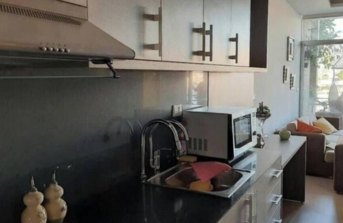 Safra Condo | 24/7 elect. Silvia's romantic waterfront apartment
