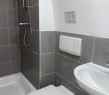 Feuerbach-Mitte Hotel | Discover 24-7 Stadthotel Stuttgart: Pet-Friendly Comfort