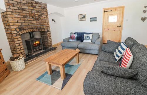 Woodhorn House | Inviting 24 Hauxley Links with Ocean Views for Families