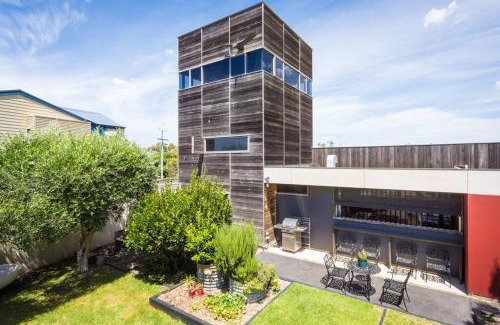 Merimbula House | Unique 2-Bedroom Home at 24 Hill Street - Pet Friendly Stay