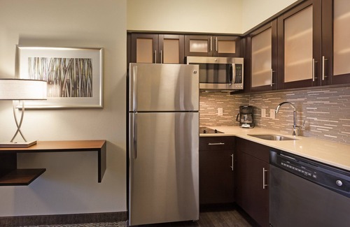 Spring Branch West Apartment | Business-Friendly Studio with Pool in Houston’s Energy Corridor