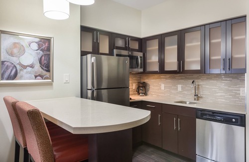 Spring Branch West Apartment | Business-Friendly Studio with Pool in Houston’s Energy Corridor