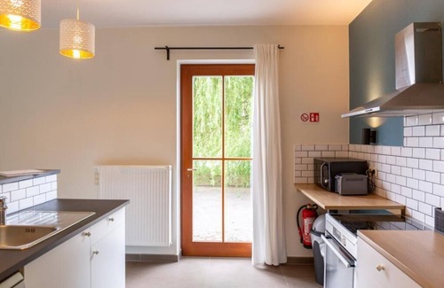 Leuze-en-Hainaut Bed & Breakfast | Beautiful Le Quesnoy Gardens: Family-Friendly Stay with Breakfast