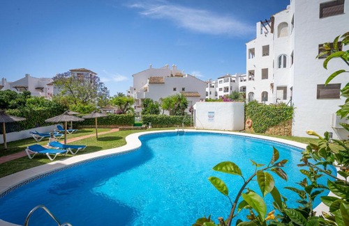 Castillo de Sabinillas Apartment | Beachfront Relaxation with Rooftop Views at Duquesa Manilva