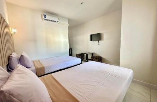 Khlong Luang Hotel | Comfortable Stay at 24 Sleep Resort with Breakfast Included