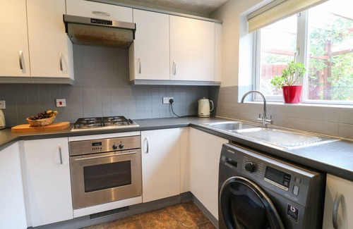 Moira Cottage | Family-Friendly Retreat at 24 VIA DEVANA in Moira