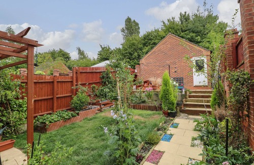 Moira Cottage | Family-Friendly Retreat at 24 VIA DEVANA in Moira