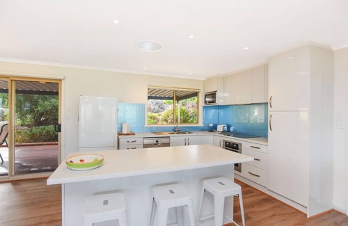 Normanville House | Relax with Wildlife Views and Family-Friendly Amenities