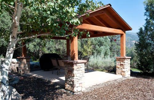 Hermosa House | Family-Friendly Retreat at 240 County Road 201