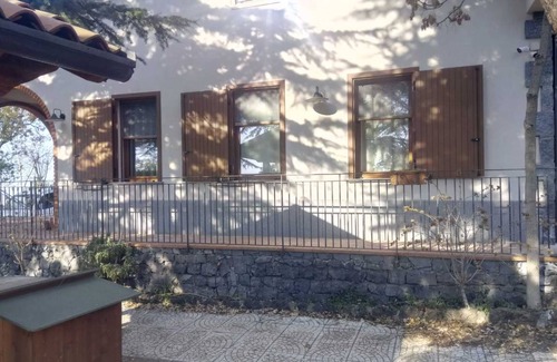 Biancavilla Villa | 240 m² Villa ∙ 4 bedrooms ∙ 8 guests