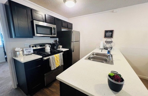 Manhattan Apartment | Convenient 4-BR Apartment Steps from KSU Football Stadium
