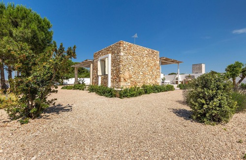 San Pietro in Bevagna Villa | Experience Comfort at 2424 Villa Dora by Perle di Puglia