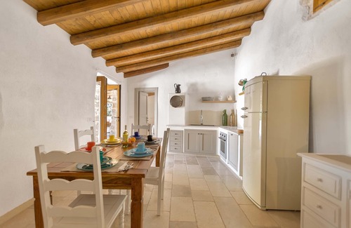 Specchia Villa | Villa Vanda: Pet-Friendly Retreat with Spa & Breakfast