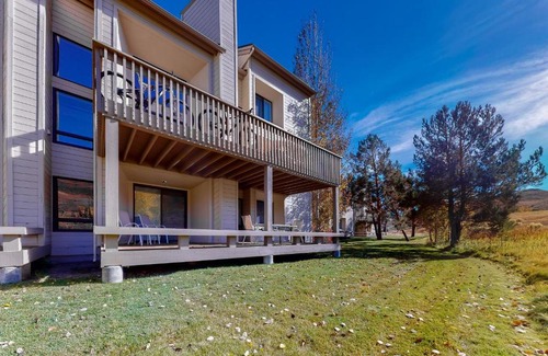 Elkhorn Village Hotel | Indian Springs Retreat: Top-Rated Stay with Pool & Hot Tub
