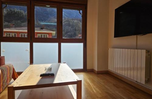 Arenas de Cabrales Apartment | Nature-Focused 24A03 Apartment in Arenas de Cabrales