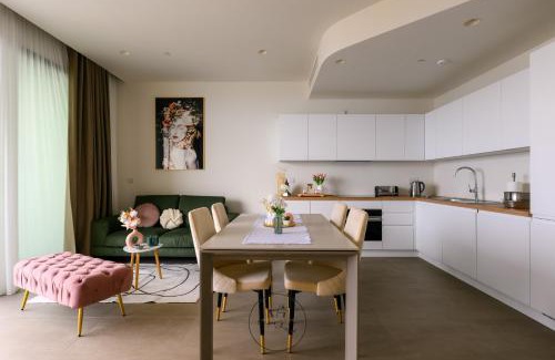 Paceville Apartment | 24th Floor Sea View Apart-Hotel in Mercury Tower St Julians