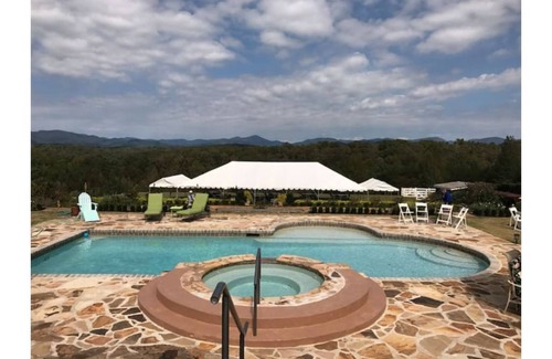 Dahlonega House | Scenic Retreat with Farm Animals & Creek Near Dahlonega