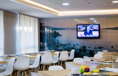 El Ensanche Zona Nuova Hotel | Elegant 5-Star Hotel with Family-Friendly Amenities