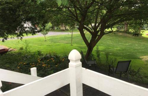 Interlaken Bed & Breakfast | 25 m² Bed and breakfast ∙ 3 guests