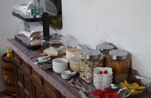 Cutar Bed & Breakfast | Cozy 5-Star Bed and Breakfast with Private Pool Access