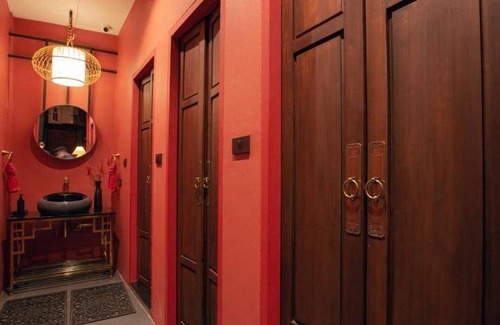 Talat Noi Hostel | Cozy 4-Star Hostel with Kitchen & Restaurant for Two