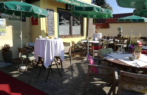 Mureck Hotel | Cozy 1-Bedroom Hotel with Kitchen & Pet-Friendly Amenities
