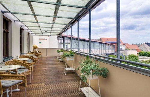 Oschatz Hotel | Charming 5-Star Hotel for 3 Guests with Pet-Friendly Amenities