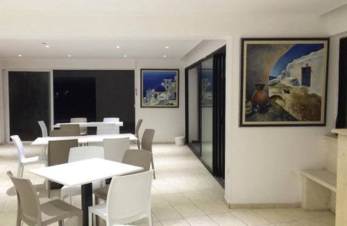 Ayia Napa Hotel | Budget-Friendly 25 m² Hotel for Up to 127 Guests