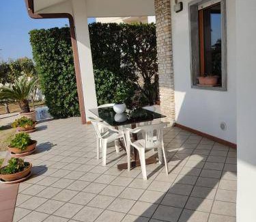 San Pietro Vernotico Bed & Breakfast | Cozy Bed and Breakfast with Kitchen, Perfect for Families