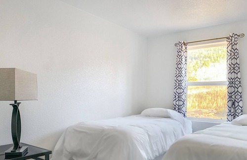 Aspen Park House | 25 min to Red Rocks w/ Lake View and 2 acre yard