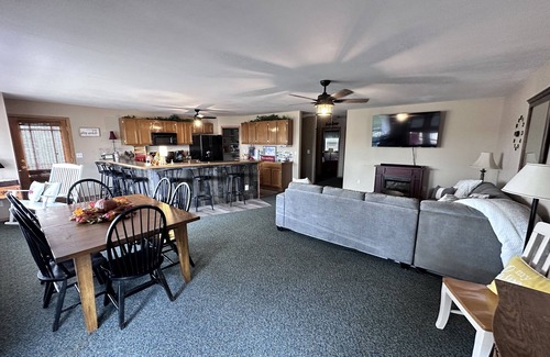 Marion House | Idyllic Retreat at Marion County Lake: Family-Friendly Escape